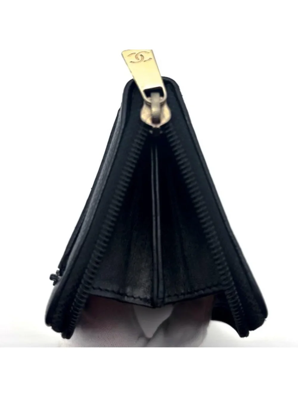 Chanel Wallet Coco Stitch Caviar Round